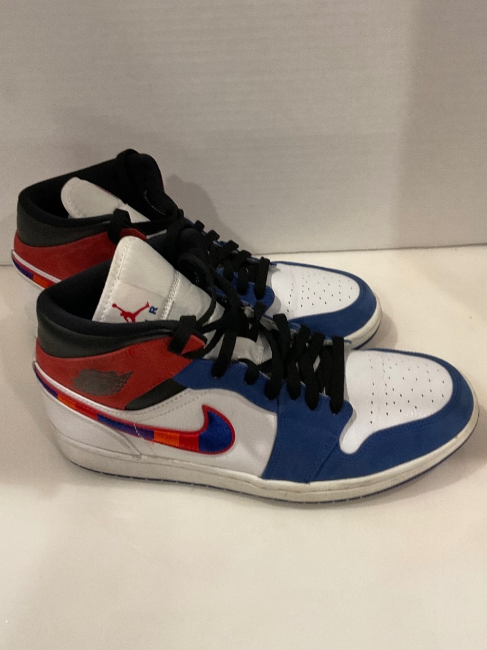 Nike Air Jordan 1 Mid Multicolor Swoosh Men’s Size: 10. Pre Owned